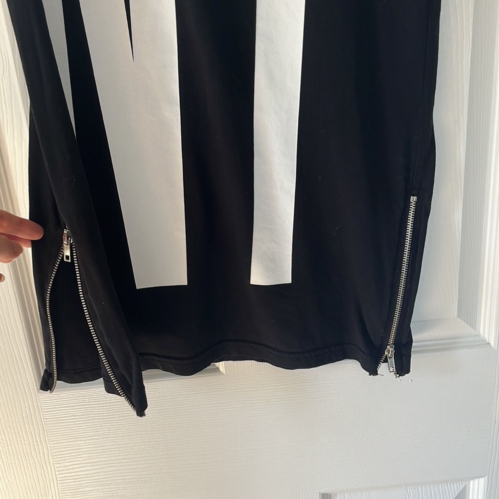 Dress - Picture 9 of 10